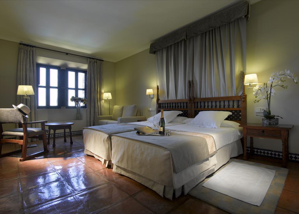 Habitación Doble con cama supletoria - 1 o 2 camas (2 adultos + 1 niño)